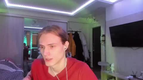 Snapshot of lazaret1k chatting on 02-01-26, 06:50 Vladi online show from 02-01-26, 06:50