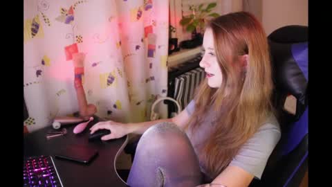 Snapshot of lazy_dazzy chatting on 01-08-25, 12:06 lazy_dazzy online show from 01-08-25, 12:06