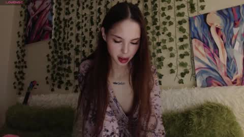 Snapshot of lazyalisa chatting on 01-10-26, 01:57 Alisa online show from 01-10-26, 01:57