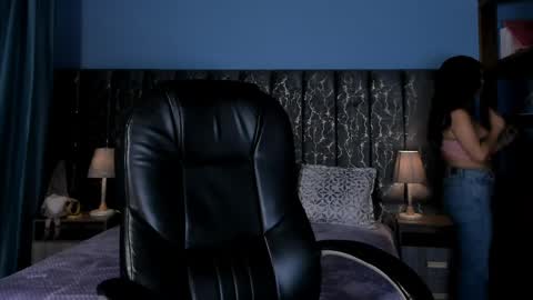 Lea Velle online show from 05-17-26, 03:48