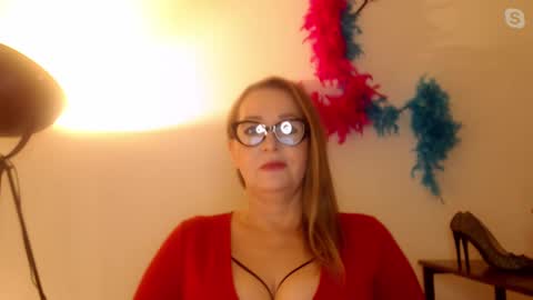 Snapshot of leadesire chatting on 01-14-25, 03:04 LEA online show from 01-14-25, 03:04