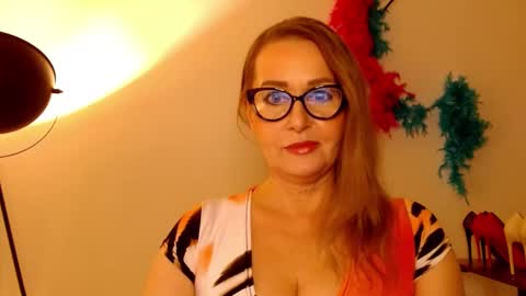 Snapshot of leadesire chatting on 03-04-25, 02:53 LEA online show from 03-04-25, 02:53