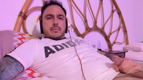 leafar_volkov online show from 10-16-25, 04:02