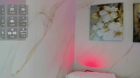 Snapshot of leah_naughty4u chatting on 04-07-26, 03:07 LEAH online show from 04-07-26, 03:07