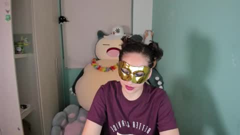 Laura online show from 02-28-26, 01:06