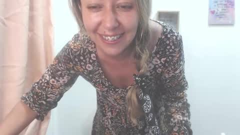 leah_susman online show from 02-20-25, 02:29