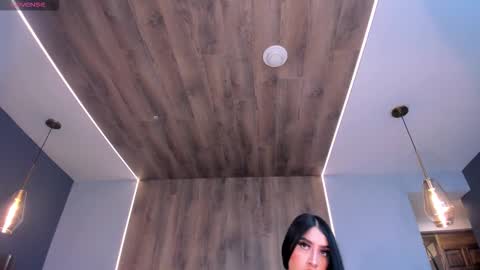 leahlombardi_ online show from 10-11-25, 03:39