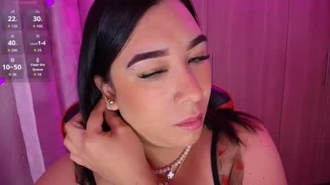 leah online show from 11-07-25, 09:53