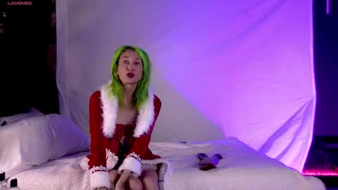 Snapshot of lealalane chatting on 12-14-25, 11:09 Aspen Snow online show from 12-14-25, 11:09