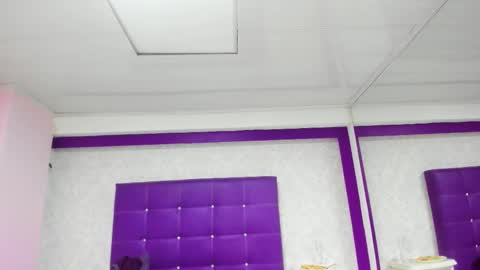 leamoreau__ online show from 11-23-25, 12:38