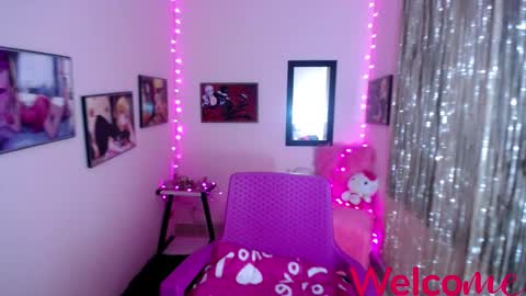 Snapshot of leandra_sex chatting on 02-24-25, 05:42 Leandra online show from 02-24-25, 05:42