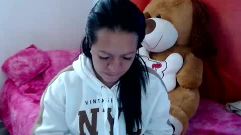 Leandra online show from 02-04-26, 01:06