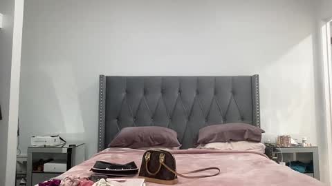 Leanna online show from 02-11-25, 07:12