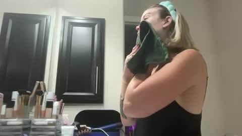 leanneluxecouple online show from 09-23-25, 10:18