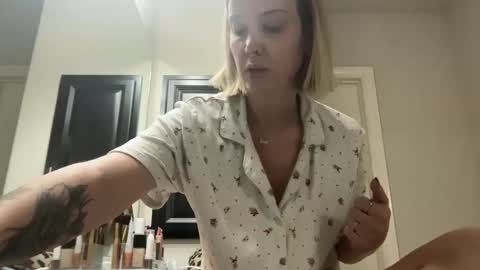 leanneluxecouple online show from 12-02-25, 11:26