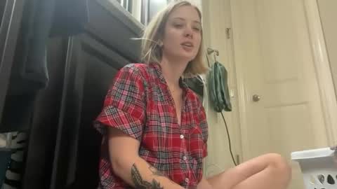 leanneluxecouple online show from 12-03-25, 11:30