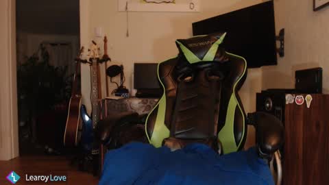 Snapshot of learoy chatting on 01-07-25, 05:22 Learoy online show from 01-07-25, 05:22