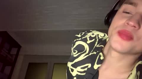 TwinkChill online show from 03-12-26, 01:23