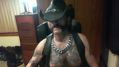 leathergreaser online show from 10-10-25, 03:44
