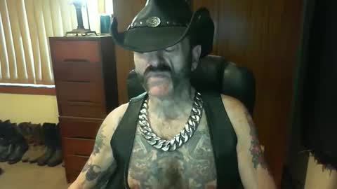 leathergreaser online show from 11-25-25, 07:14