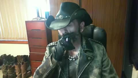 leathergreaser online show from 05-14-26, 08:59