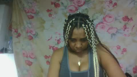 leatiana online show from 04-25-26, 01:19