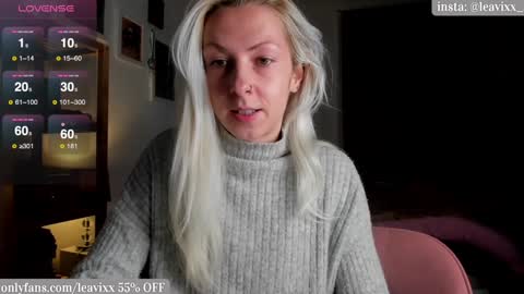 LeaVixx online show from 12-22-24, 05:53