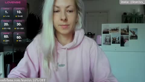 LeaVixx online show from 12-23-24, 08:22