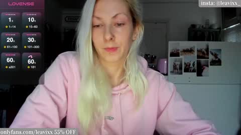 LeaVixx online show from 12-23-24, 03:12