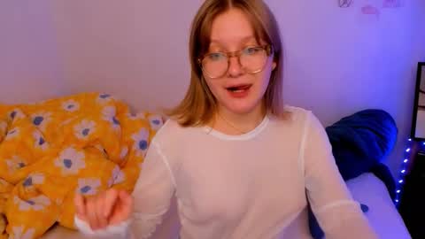 Ellie online show from 10-04-25, 07:23