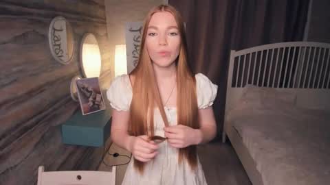 Snapshot of ledacopus chatting on 11-21-25, 06:50 Lilly online show from 11-21-25, 06:50