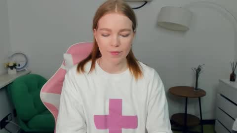 Snapshot of ledacopus chatting on 12-05-25, 08:16 Lilly online show from 12-05-25, 08:16