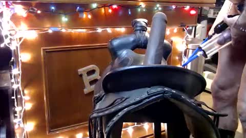 Lee Cox online show from 11-26-25, 02:23