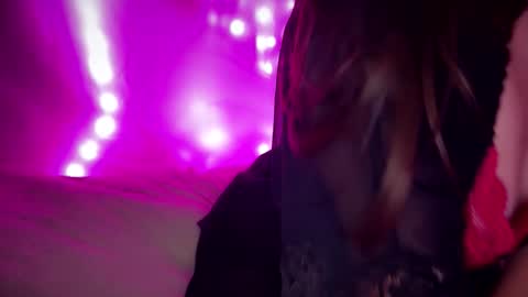 Snapshot of leelafry chatting on 10-15-25, 03:23 LeelaFry online show from 10-15-25, 03:23