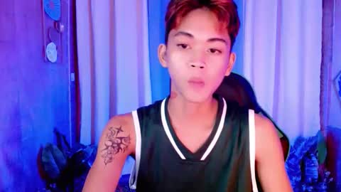 Snapshot of leemoreno18 chatting on 11-02-25, 11:34 leemoreno18 online show from 11-02-25, 11:34