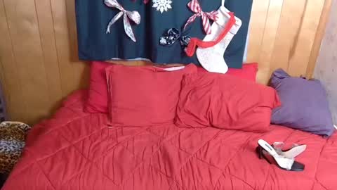 Leesdesires online show from 12-16-24, 05:11