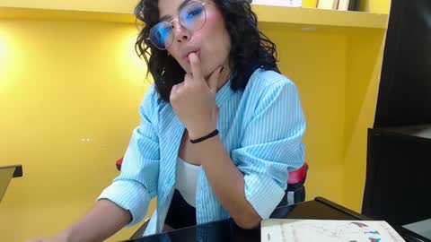 Snapshot of leethompson_ chatting on 12-19-24, 09:17 Leet online show from 12-19-24, 09:17