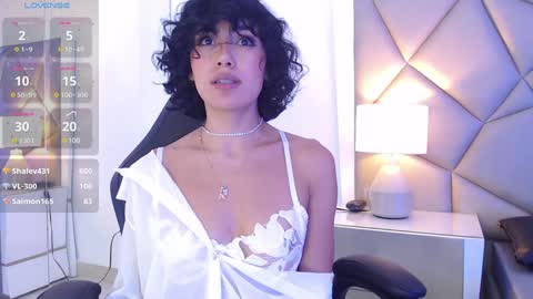 Snapshot of leethompson_ chatting on 01-11-25, 06:01 Leet online show from 01-11-25, 06:01