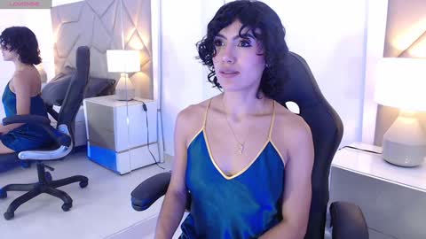 Snapshot of leethompson_ chatting on 01-18-25, 12:04 Leet online show from 01-18-25, 12:04