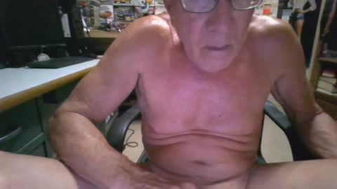 Snapshot of leezimmerman200 chatting on 07-15-26, 03:45 leezimmerman200 online show from 07-15-26, 03:45