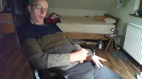 Dave online show from 02-27-25, 06:20