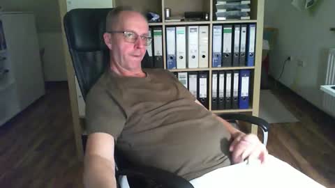 Dave online show from 10-22-25, 06:07