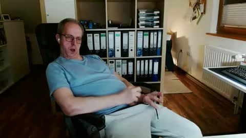 Snapshot of lefti27 chatting on 03-15-26, 12:16 Dave online show from 03-15-26, 12:16