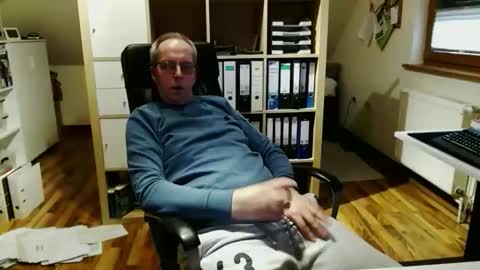 Snapshot of lefti27 chatting on 03-16-26, 04:44 Dave online show from 03-16-26, 04:44