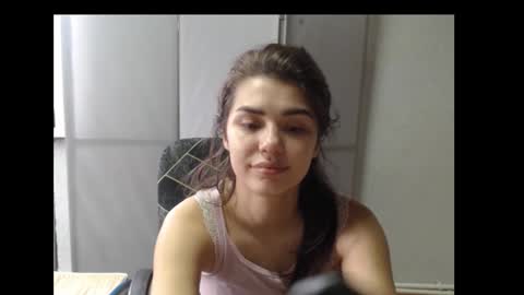 Snapshot of legenda_liya chatting on 09-24-25, 09:34 Liya online show from 09-24-25, 09:34