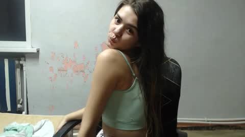Snapshot of legenda_liya chatting on 11-02-25, 06:10 Liya online show from 11-02-25, 06:10
