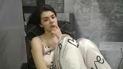 Liya online show from 05-13-26, 09:17