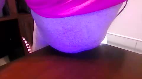 leglvr123 online show from 11-07-25, 12:27