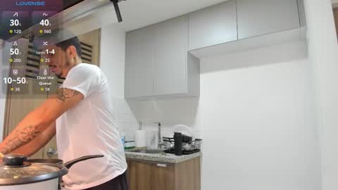 Alejandro online show from 09-17-25, 03:24