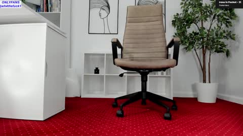 Elle  online show from 03-30-26, 09:21